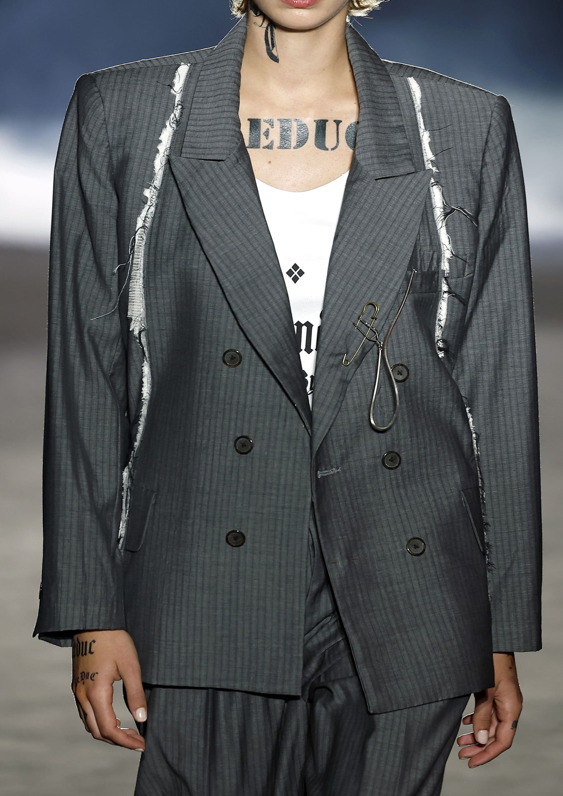 Blazer "Holy Cuts"