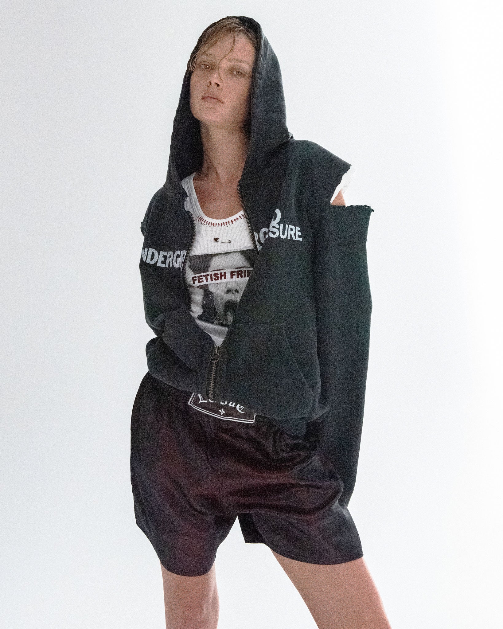 Hoodie “Pleasures”