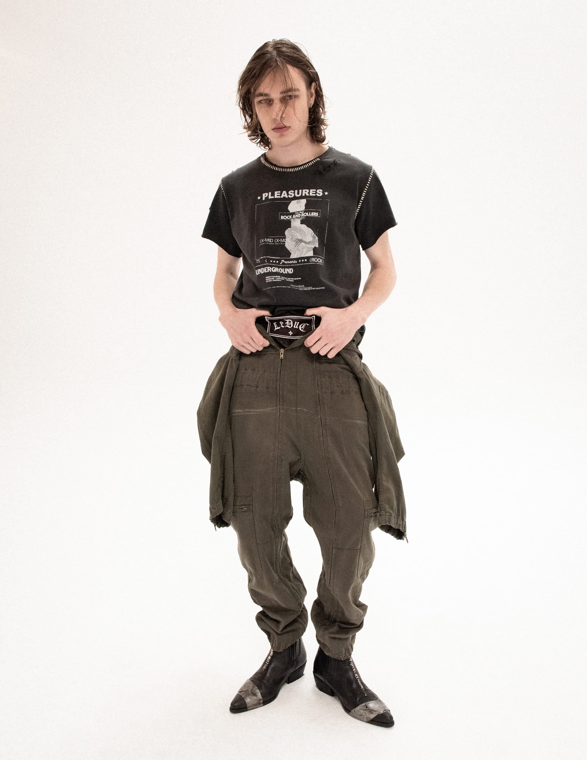 T-Shirt "Pleasures" Vintage Black