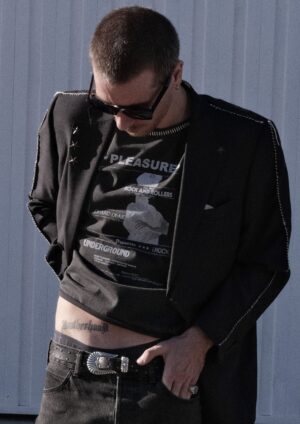 t-shirt-pleasures-vintage-black-leduc-2